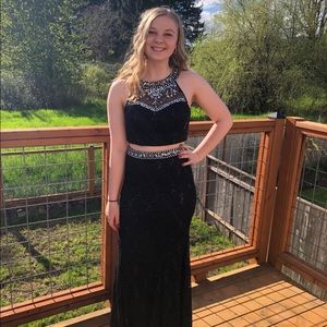 2 piece prom dress (black one)